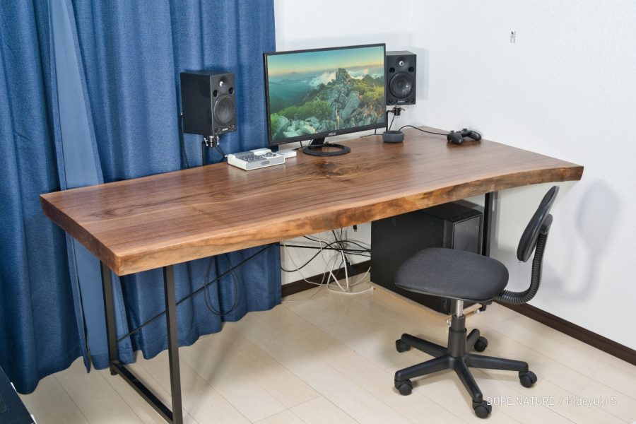 【DIY】ウォールナットの一枚板をPCデスクにしてみた！木目・杢目が主張する極厚一枚板が美し過ぎる！